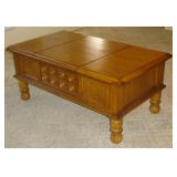 Lift top coffee table