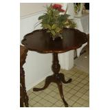 Vintage piecrust table