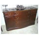  PART OF SET SIDEBOARD 