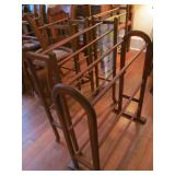 Quilt or towel racks