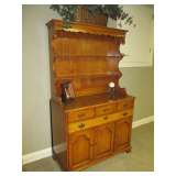Maple Colonial Hutch