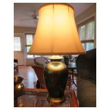 IRIDIZED PORELAIN TABLE LAMP