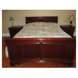 WOOD PANEL QUEEN BED SLEIGH BED