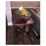 Bernhardt end table