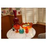 Lots of vintage glassware