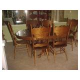 Dining Table w/1 Leaf, 2 Arm Chairs & 4 Side Chairs