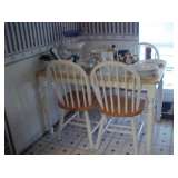 Kitchen Table we/4 Chairs