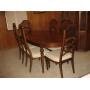 Dining Table w/2 Leaves & 6 Chairs