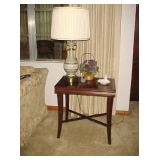 Vintage End Table & Lovely LampVintage End 