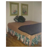 King Size Bed & 2 Pictures