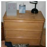 3 Blond 3 Draw Dressers