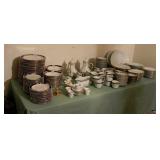 Table Lot Porcelains