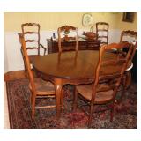 Drexel Dining Room Table w/2 Leaves  