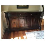 http://www.familyheritageestatesales.com/