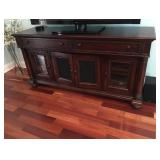http://www.familyheritageestatesales.com/