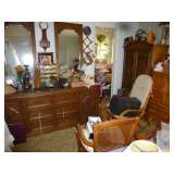 Treasure Hunt / Estate Sale in home of compulsive shopper. Unbelievable!