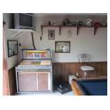 Grand Prix jukebox with up-to-date working interior