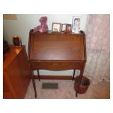 Vintage ladies Desk