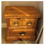 https://www.ebay.com/itm/114001086144  BG0040: Vaughan Furniture: Nightstand 2