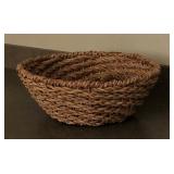 - Paypal Payment Only  BG0065: XL Basket $25 OBO Local Pickup