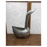 https://www.ebay.com/itm/114119718606 SM3003: XXL Swan Cast Aluminum Local Pickup