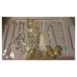 https://www.ebay.com/itm/124150470141	CJ0006 COSTUME JEWELRY NECKLACE LOT $20.00 RX BOX 4 CJ0006