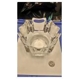 https://www.ebay.com/itm/114182860281	RXB3004 ORREFORS CUT CRYSTAL GLASS BOWL $30.00 RX BOX 3 ITEM00
