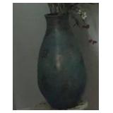 https://www.ebay.com/itm/114186831676	PA030: Large Pottery Vase $45