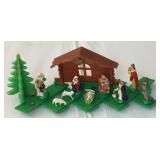 https://www.ebay.com/itm/114198563158	KB0119: Vintage 1963 HARD PLASTIC Claco Expandable Nativity Se