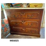 https://www.ebay.com/itm/114870042394	ME6025: Marble top Chest of Drawers - Estate Sale Pickup only