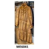 https://www.ebay.com/itm/114895826277	ME6041: Vintage Full Length Mink Coat