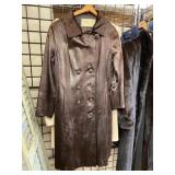 https://www.ebay.com/itm/114777599842	oR9000 John Baldwin Vintage Fur Full Length Coat Beaver? UShip