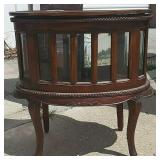 https://www.ebay.com/itm/124847119539	EB8004 Kidney Shaped Wood and Glass Display Case w/ removable 