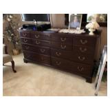 https://www.ebay.com/itm/124856474923	KG0025 Vintage Low Profile Chest of Drawers Pickup Only