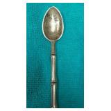 https://www.ebay.com/itm/124815126928	ME3016 USED TIFFANY & CO. 4 1/8 STERLING SILVER TEA SPOON BAMB