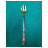https://www.ebay.com/itm/124815128008	ME3069 USED TIFFANY & CO. STERLING SILVER OYSTER FORK KING PAT