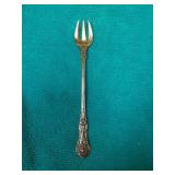 https://www.ebay.com/itm/124815126947	ME3070 USED TIFFANY & CO. STERLING SILVER OYSTER FORK KING PAT