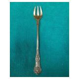 https://www.ebay.com/itm/124815126208	ME3071 USED TIFFANY & CO. STERLING SILVER OYSTER FORK KING PAT