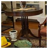 https://www.ebay.com/itm/124963925231	SC8007 Traditional Wooden Pedestal Accent Table LOCAL PICKUP		