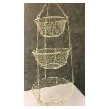 https://www.ebay.com/itm/124977506907	JX020 WHITE HANGING BASKET 	 BIN 	 $9.99 