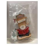 NC529 VINTAGE EMQEE CORP HAWAII CHRISTMAS ORNAMENT SANTA JUDGE