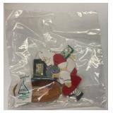 NC546 VINTAGE EMGEE CORP HAWAII CHRISTMAS ORNAMENT MR AND MRS CLAUS SCRAPBOOKING	https://www.ebay.co