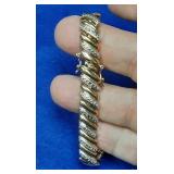https://www.ebay.com/itm/125036837344	LAN3447 VINTAGE 7 INCH STERLING SILVER GOLD PLATED BRACELET (2