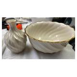 https://www.ebay.com/itm/115142022405	"SC7001 Lenox China Lot - Bowl / Vase Local Pickup 	"		BIN	19.
