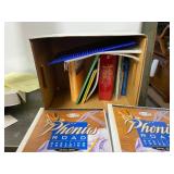 https://www.ebay.com/itm/125062081572	HS7040 The Phonics Road to Spelling & Reading - Apprentice