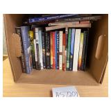 https://www.ebay.com/itm/125072243607	HS7207  Home School Book Box Lot - Local Pickup - Mixed Lot		B