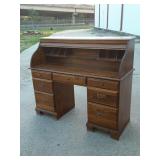 https://www.ebay.com/itm/125078737953	SB3047 USED VINTAGE Roll Top WOOD DESK Local Pickup		Offer	 $1