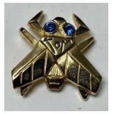 https://www.ebay.com/itm/125102216192	Momus 2014 KOM PIN NEW ORLEANS MARDI GRAS KREWE FAVOR  Z7324		