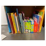 https://www.ebay.com/itm/125062081579	HS7046 Home School Book Box Lot - Local Pickup - Young Reader 