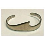 https://www.ebay.com/itm/115068638588	JX014 STERLING SILVER BRACELET		 BIN 	 $19.99 